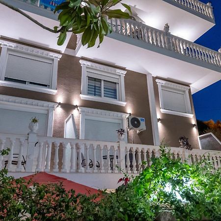 Hotel Elite Sarandë エクステリア 写真