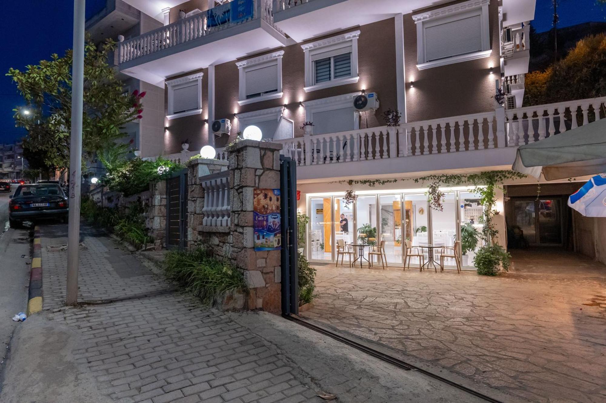Hotel Elite Sarandë エクステリア 写真