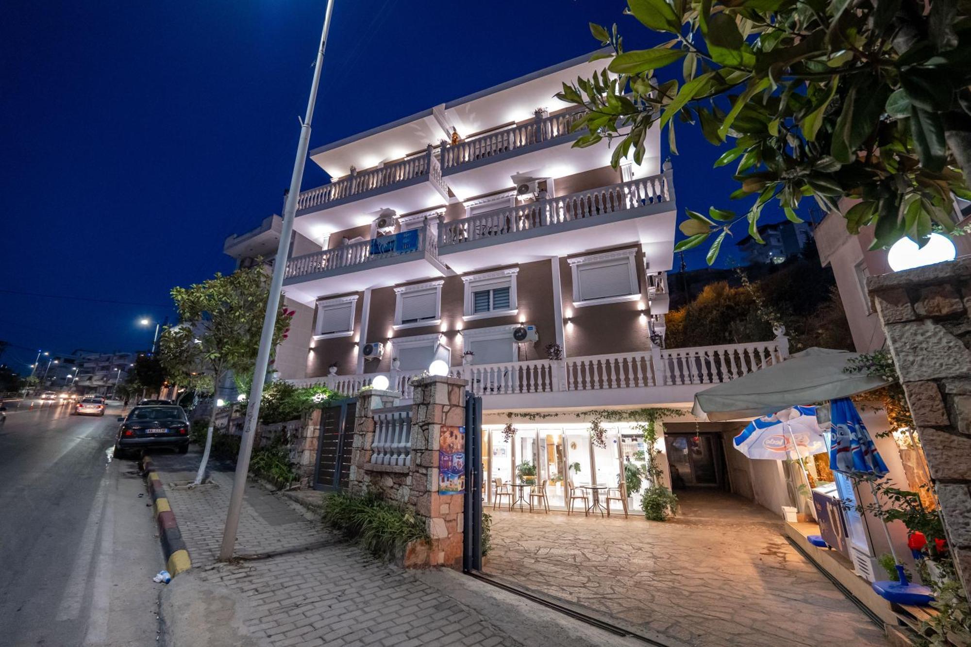 Hotel Elite Sarandë エクステリア 写真