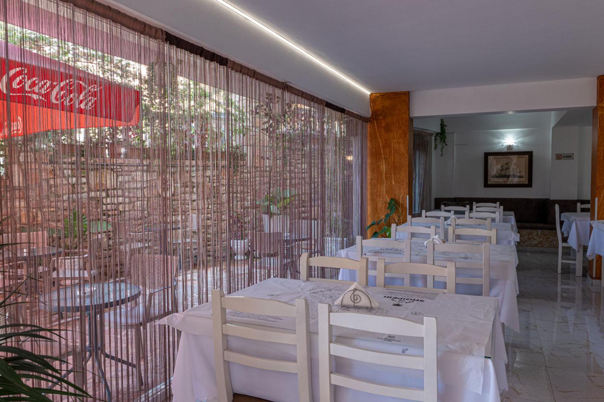 Hotel Elite Sarandë エクステリア 写真