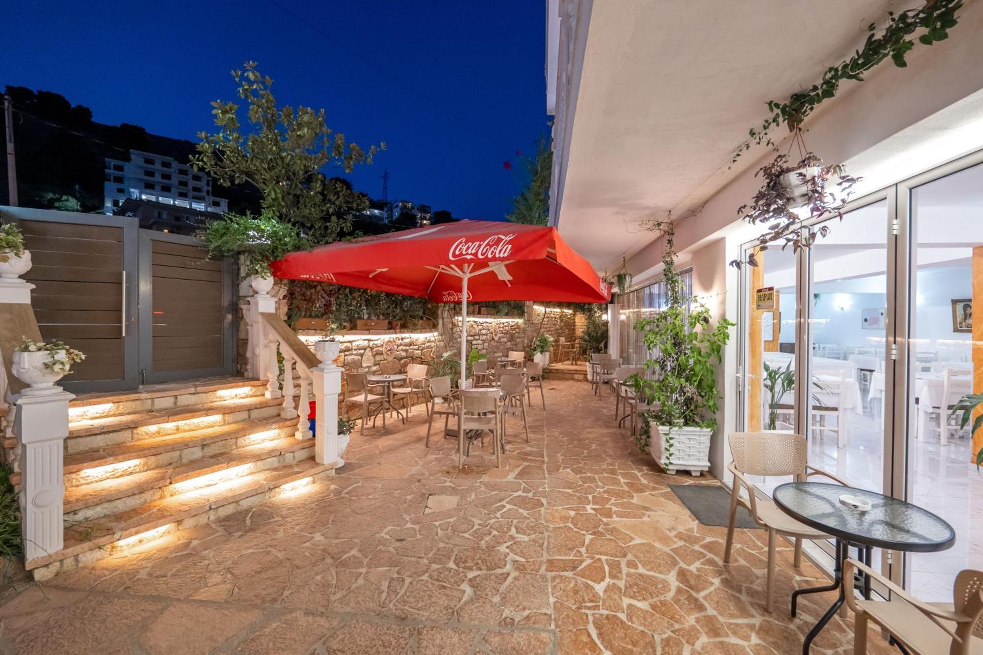 Hotel Elite Sarandë エクステリア 写真