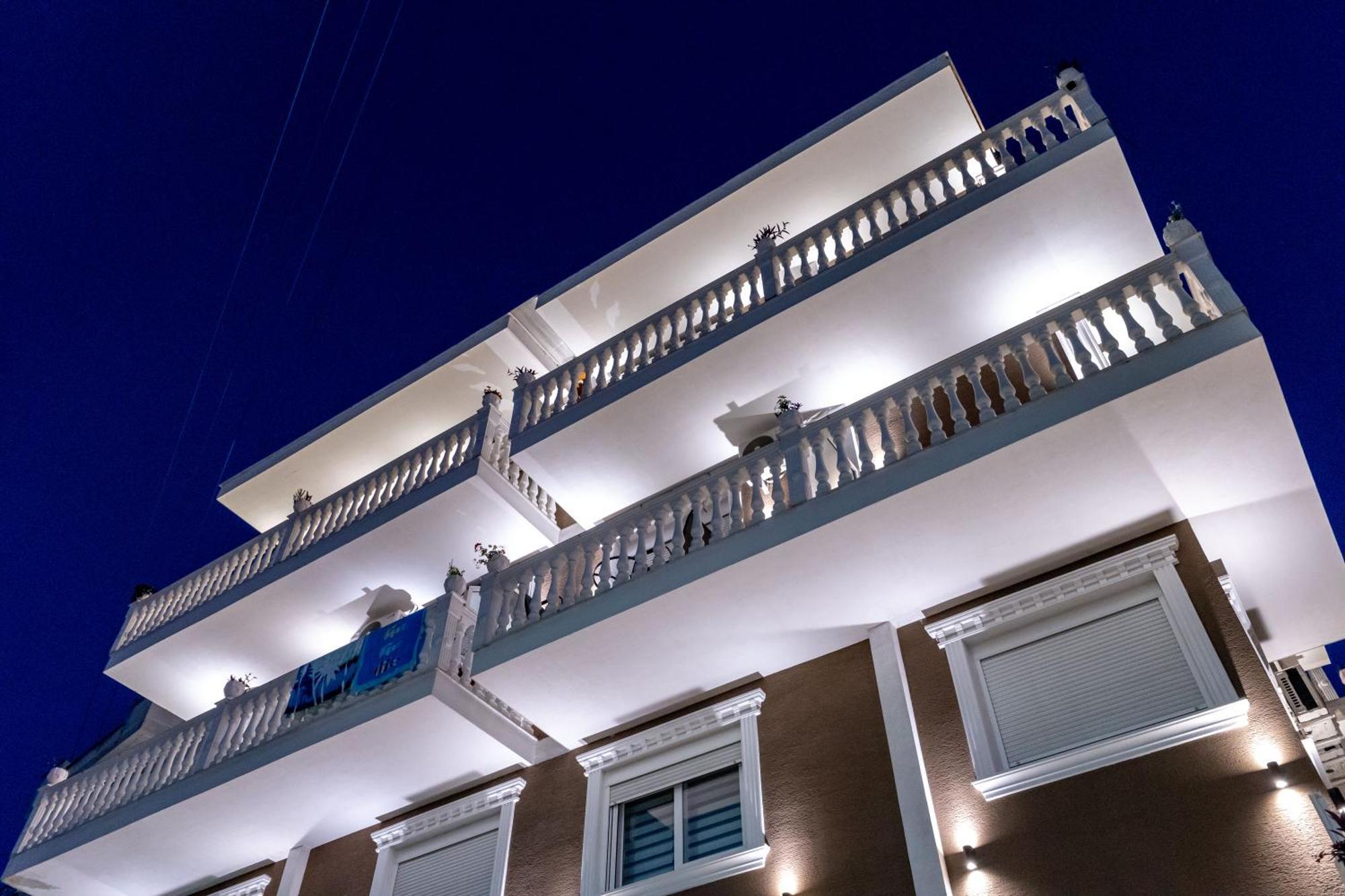 Hotel Elite Sarandë エクステリア 写真