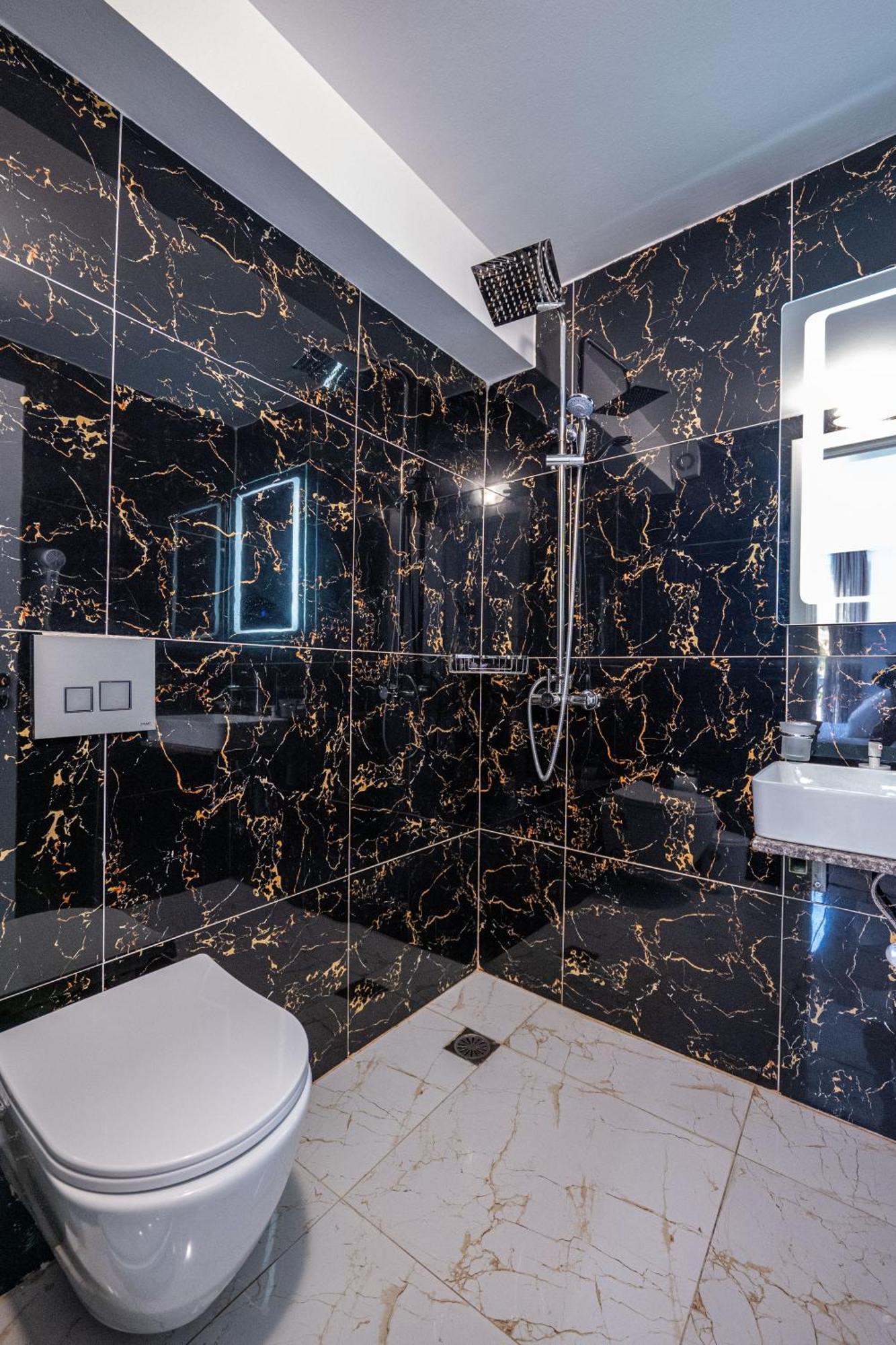 Hotel Elite Sarandë エクステリア 写真