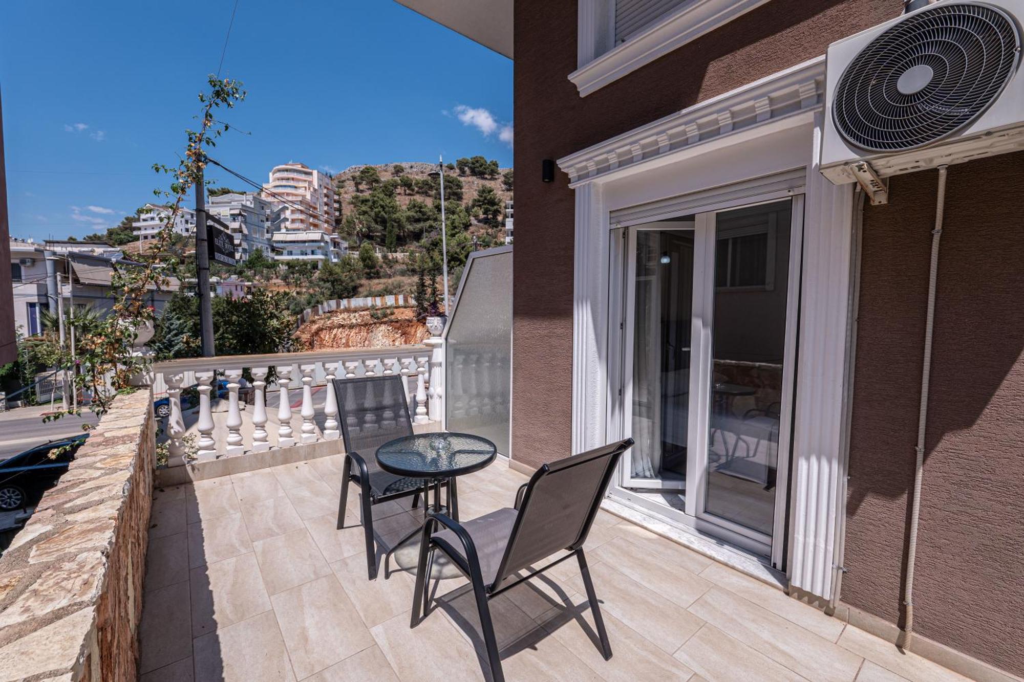 Hotel Elite Sarandë エクステリア 写真