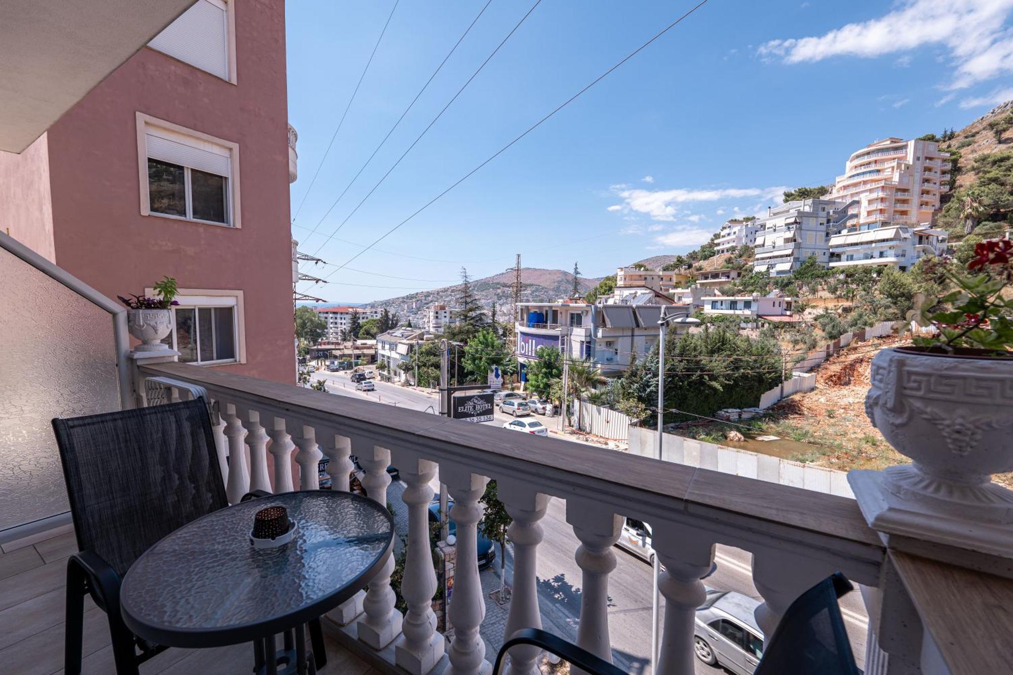 Hotel Elite Sarandë エクステリア 写真