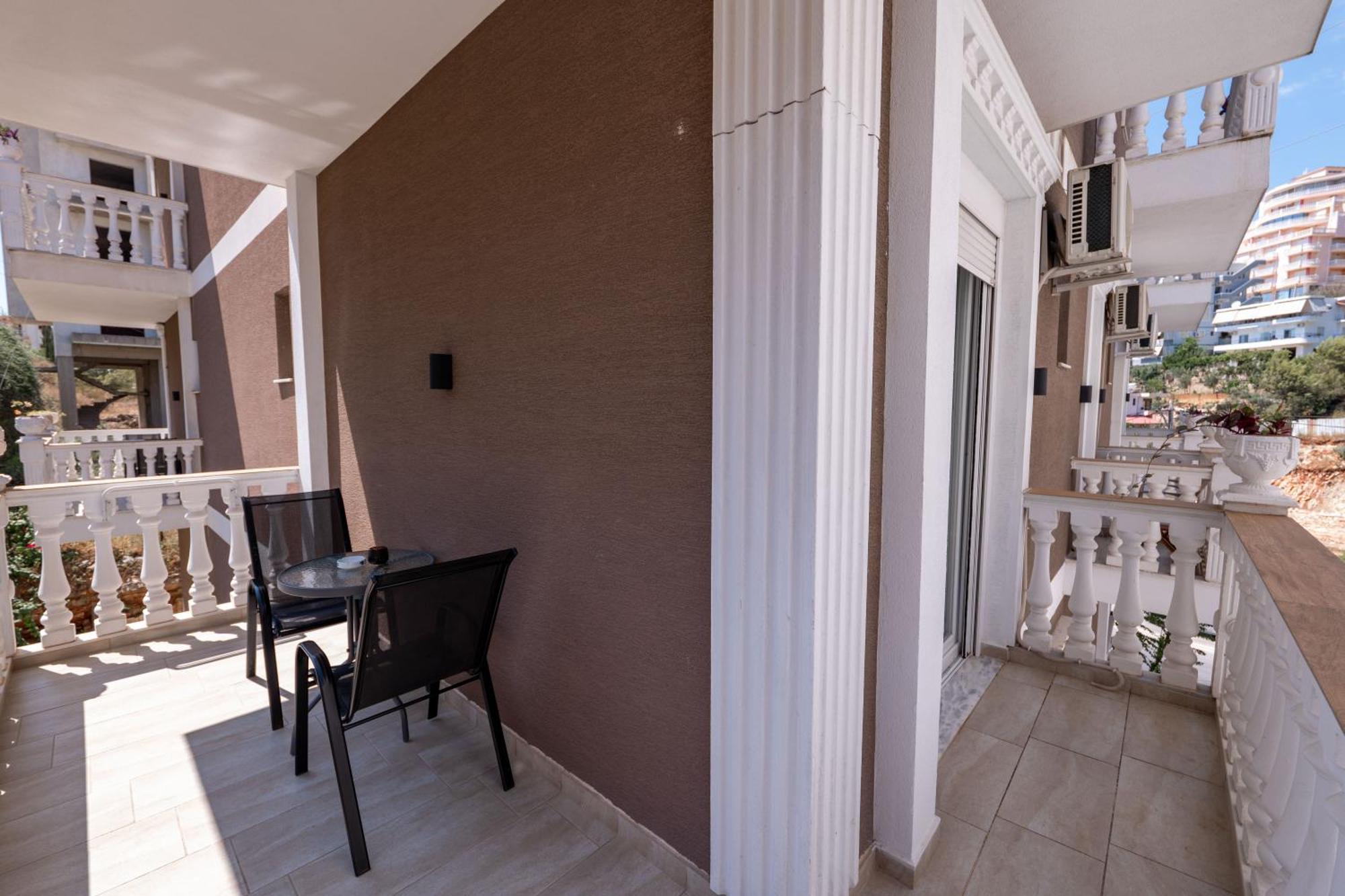 Hotel Elite Sarandë エクステリア 写真
