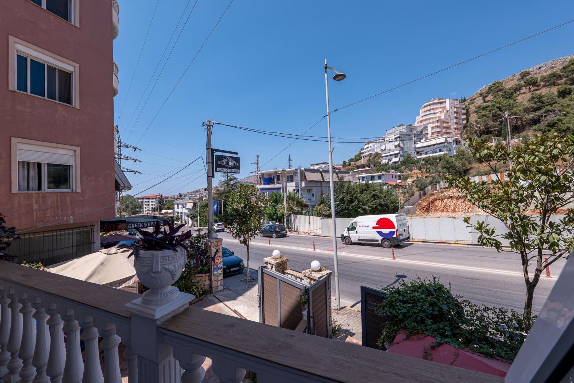 Hotel Elite Sarandë エクステリア 写真