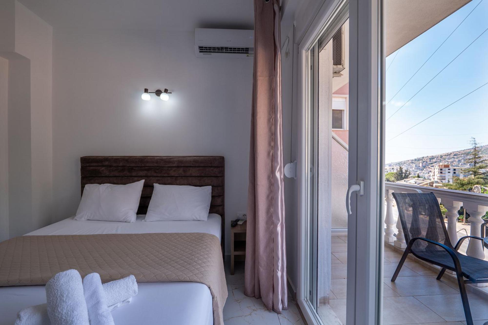 Hotel Elite Sarandë エクステリア 写真