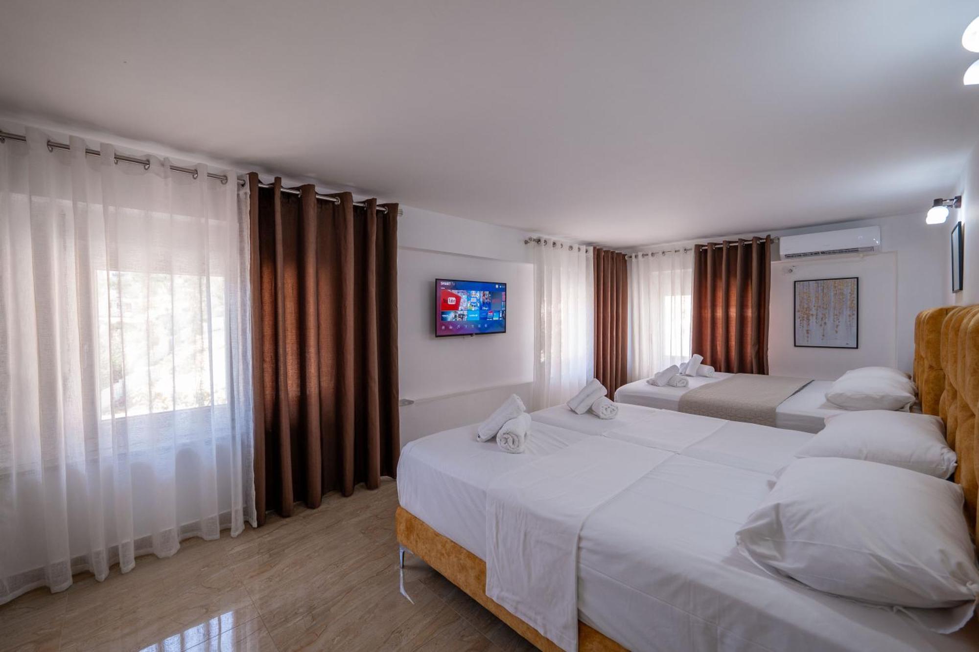 Hotel Elite Sarandë エクステリア 写真