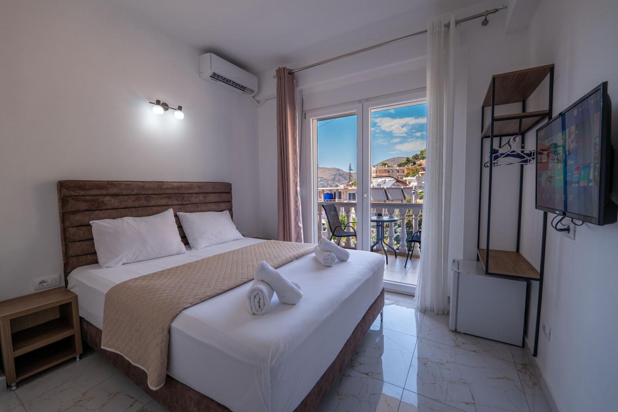 Hotel Elite Sarandë エクステリア 写真