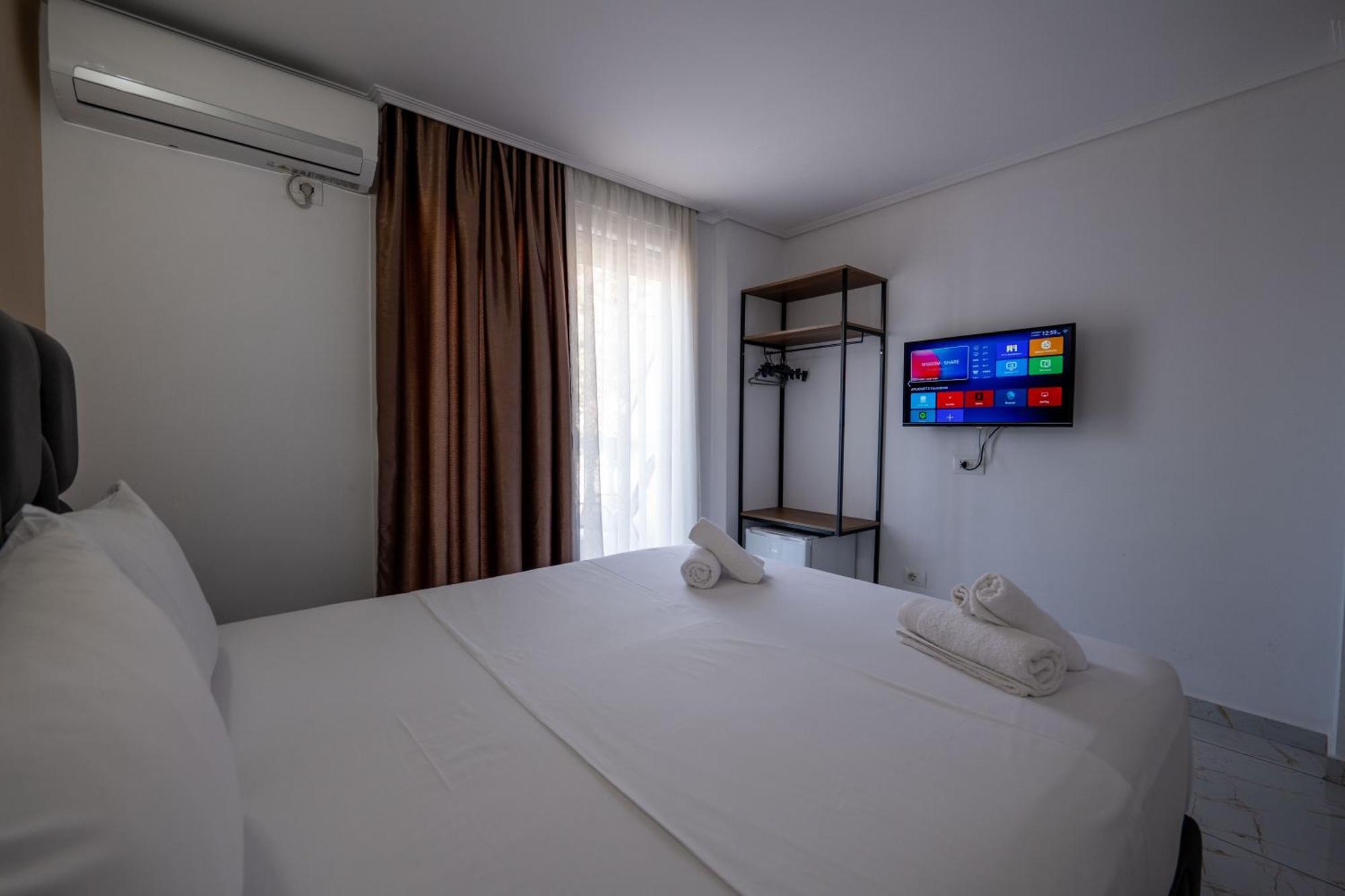 Hotel Elite Sarandë エクステリア 写真